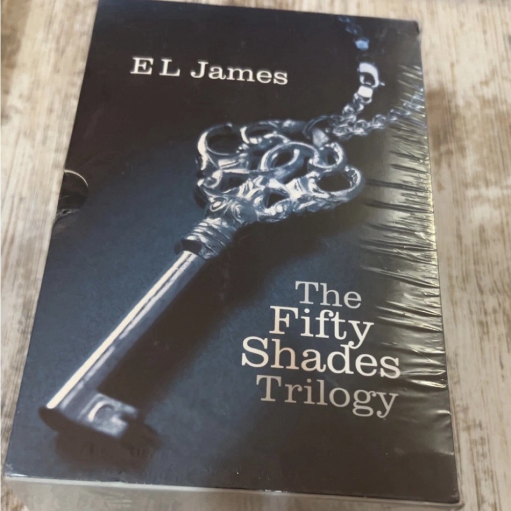 E L James "The Fifty Shades Trilogy" Hardcover Book Set - Black & Silver